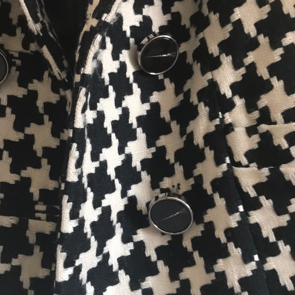 Patterned Coat - Picture 3 of 4
